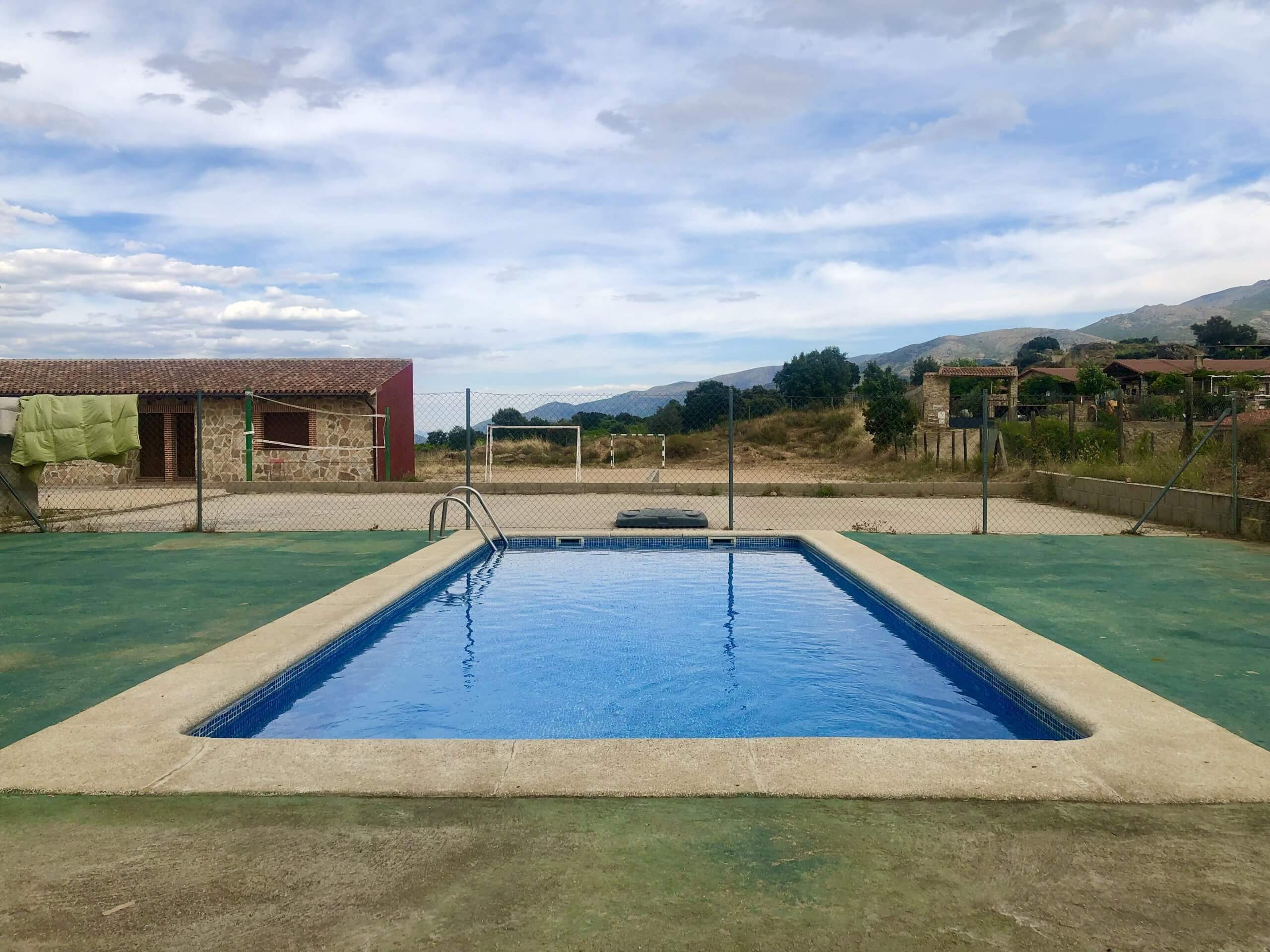 Casa rural grande en Sierra de Gredos El Pantanillo